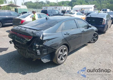 2023 Hyundai Elantra Sel z USA, uszkodzony, nr VIN 5NPLS4AG7PH092215